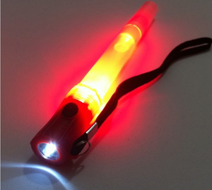 Giá Rẻ Khẩn Cấp Led Nhấp Nháy Thay Đổi Màu Sắc Glow Stick Đảng Còi Với Đèn Pin - Product Image 5