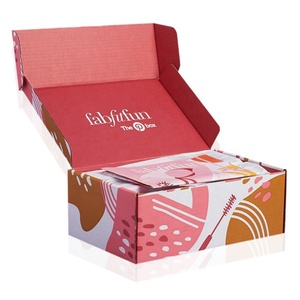 Caja de Cartón Corrugado de Lujo a Precio de Mayorista en China, Impresa a Todo Color en CMYK, Caja de Embalaje para Ropa, Caja de Envío Corrugada Personalizada - Product Image 1