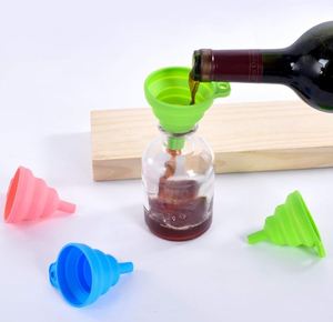 Collapsible <b>Silicone</b> Funnel Foldable Kitchen Gadget <b>Liquid</b> Oil Water Bottle Filling Transfer Funnel - Product Image 5