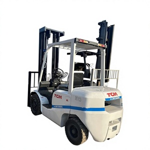 Montacargas Komatsu Usado en Japón, 3 Toneladas, 3 Mástiles, 6m de Altura, Diésel, Modelos FD30, FD25, FD50, en Venta - Product Image 1