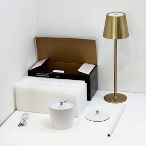 Hiện đại LED bảng đèn cho phòng ngủ trang trí nội thất 3 màu sắc vô cấp Cảm ứng Dim Nhôm Cơ thể kim loại bóng râm pin LED đọc cho phòng đọc - Product Image 5