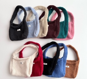 Korean Style Cute Knit Handbag <b>Sweet</b> Fashion Wrist Bag Versatile Autumn Winter Mini Knitted Tote Bag - Product Image 1