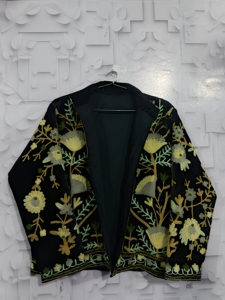 เสื้อแจ็คเก็ตซูซานีปักมือสุดหรูสำหรับผู้หญิง สีดำ ลายดอกไม้ปัก ผ้าฝ้าย - Product Image 4