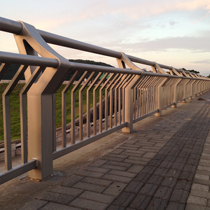 حاجز أمان KHL بتصميم عصري سهل التركيب، درابزين مقاوم للماء للسلالم المنزلية والشرفات والحدائق والساحات - Product Image 5