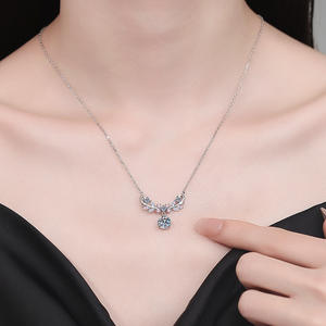 Nuevo Collar con Colgante <span class=keywords><strong>de</strong></span> Flor <span class=keywords><strong>de</strong></span> Moissanita <span class=keywords><strong>de</strong></span> 1 Quilate, Chapado en Rodio, <span class=keywords><strong>Plata</strong></span> <span class=keywords><strong>de</strong></span> Ley <span class=keywords><strong>925</strong></span>, Corte Brillante, Joyería para Mujer, Regalo - Product Image 4