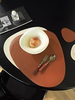 Napperons en cuir PVC personnalisé élégant luxe irrégulier doux Table à manger tapis crème en cuir Pu ensemble pour Table à manger