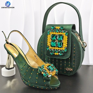 Nuovo Set di <span class=keywords><strong>Scarpe</strong></span> e Borsa in Stile Italiano Sinya <span class=keywords><strong>con</strong></span> Pietre, <span class=keywords><strong>Scarpe</strong></span> <span class=keywords><strong>con</strong></span> <span class=keywords><strong>Tacco</strong></span> Alto Africane e Borsa Abbinata per Feste - Product Image 1