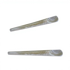 Ensemble de cuillères à caviar en nacre exquise, polies à la main, écologiques, avec découpeur de caviar naturel en forme de coquillage - Product Image 1