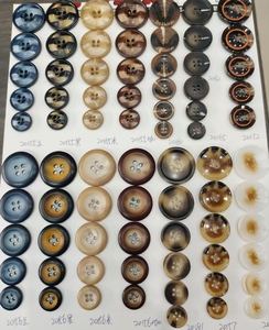 Mô hình cổ điển kết cấu cao bốn lỗ nhựa tròn nút may 25/30mm phong cách hiện đại Áo khoác/túi trang trí khắc logo - Product Image 6