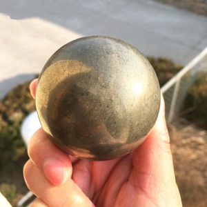 Venta al por mayor <span class=keywords><strong>de</strong></span> minerales naturales pirita esfera amarilla piedra Semi-preciosa energía <span class=keywords><strong>de</strong></span> sanación <span class=keywords><strong>bola</strong></span> <span class=keywords><strong>de</strong></span> <span class=keywords><strong>cristal</strong></span> - Product Image 2