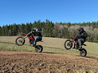 Yozma 10 Pro Vélo Tout-Terrain Électrique Authentique 5500W 60V 27Ah Vente en Gros 80 km/h Moto Électrique Tout-Terrain Approvisionnement en Vrac