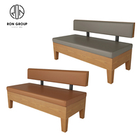 Ensemble de table et de chaises pour café style similaire, thé au lait, dessert, restaurant, canapé en cuir, chaise en bois massif