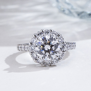 Bague de fiançailles Messi Jewelry MSR-2167 en or 18 carats avec diamant ovale cultivé en laboratoire - Product Image 3