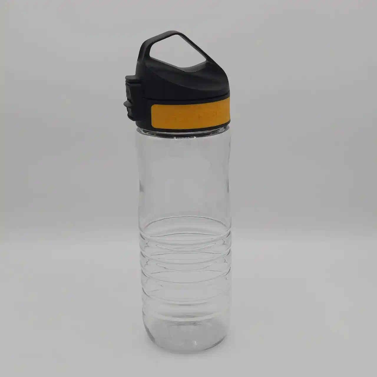 סיטונאי הטוב ביותר 650 מ""ל בקבוקי מים ספורט פלסטיק עם מכסה ללא Bpa בקבוק מים לוגו מותאם אישית יצרן בקבוקי מים