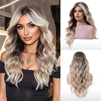 Perruque en fibre haute température mate, style célébrité euro-américain, couleur or blanc, avec frange aérienne et effet décontracté et volumineux, pour le marché transfrontalier.