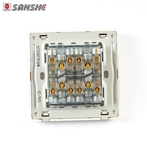 SANSHE Material plástico 4 Gang 2 Way Interruptor de pared eléctrico 87*87mm - Product Image 4