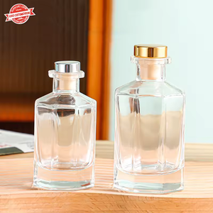 Bouteille en verre vide de diffuseur d'arôme transparent hexagonal transparent de 200ml 230ml avec bâton de rotin - Product Image 2