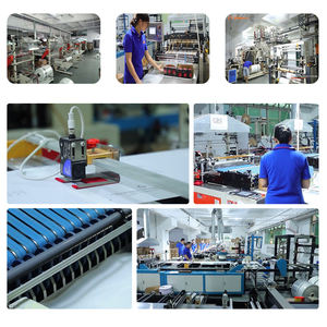 Bolsas con cierre de cremallera personalizadas CPE reciclables, bolsa Ziplock resellable ecológica con cremallera esmerilada resellable con asa troquelada - Product Image 5