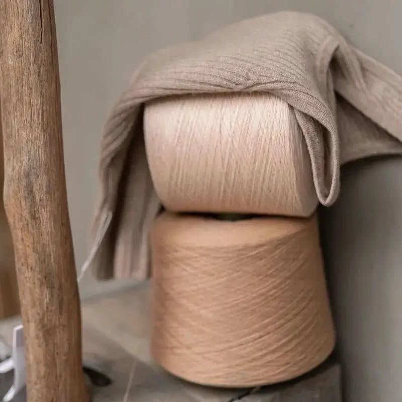 Alfombra de lana esponjosa brasileña para teñir, hilo para tejer, suéter de lana, 100%, Merina australiana pura, 1lb, venta al por mayor