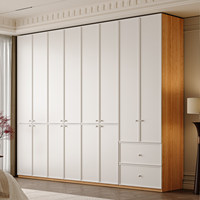 Armoire en bois de style français avec coiffeuse intégrée et rangements, sur mesure pour petits appartements, portes battantes