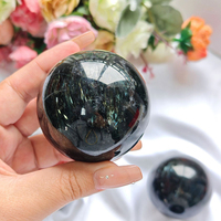 Sphère de cristal d'astrophyllite naturelle 6-10 cm, boule de guérison polie avec lumière réfléchissante pour la décoration de la maison