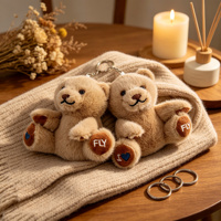 Adorable porte-clés ou breloque de sac en peluche brodée en forme d'ours en peluche pieds nus