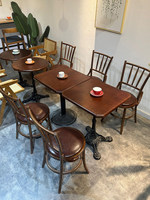 Combinaison table et chaise en bois massif personnalisable de style rétro américain, avec structure métallique, pour café, pâtisserie, restaurant