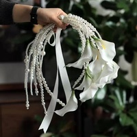 DIY Eleganter Künstlicher Calla-Lilien-Blumenstrauß mit Perlengriff für Bräute, Hochzeits-Perlengirlande, Hochzeitsgeschenk-Dekoration