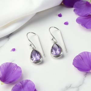 Orecchini a goccia in argento con gemma viola incastonata a castone per donna, da indossare tutti i giorni - Product Image 2