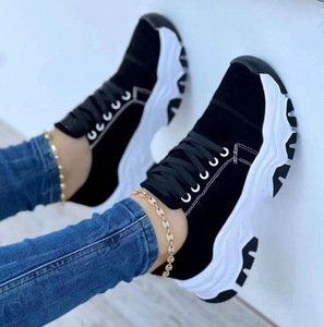 Chaussures de sport décontractées en gros, chaussures en <span class=keywords><strong>toile</strong></span> tendance pour femmes, baskets plateforme de luxe, chaussures tendance pour femmes - Product Image 4