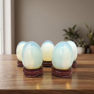 Œuf en opalite synthétique, œuf en verre poli, pierre décorative, gemme lisse, objet de collection, décoration intérieure - Product Image 1