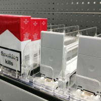 Bacs à bonbons personnalisés pour congélateur, présentoir en acrylique pour cigarettes, poussoir d'étagère