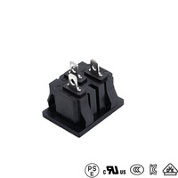 Prise mâle C16 IP22 norme IEC AC 250V 15A à encliquetage pour usage industriel