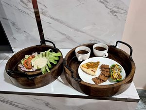Bandeja de servicio de madera rústica personalizada de mejor calidad para el hogar Plato decorativo cocina Navidad comida ocasiones Almacenamiento de logotipo - Product Image 6
