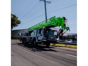 Grúa Todoterreno Zoomlion de 220 Toneladas ZAT2200H853 de Alta Calidad - Product Image 3