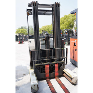 Empilhadeira Elétrica de Corredor Estreito para Armazém, Pequena, Usada, com Bateria de Chumbo-Ácido, Capacidade de 1.5 Toneladas e Altura de Elevação de 3000mm - Product Image 4