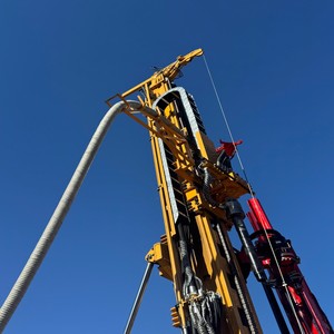 <span class=keywords><strong>Prix</strong></span> usine Foreuse RC diesel robuste sur chenilles pour exploration minière en profondeur de 1000 m avec moteur de <span class=keywords><strong>forage</strong></span> à circulation inverse - Product Image 4