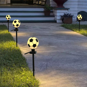 Lampe de jardin LED solaire en forme de ballon de football en plastique, résistante à l'eau, pour éclairage paysager décoratif extérieur - Product Image 4