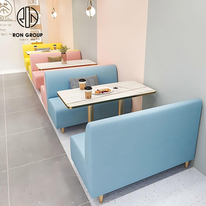 ชุดเฟอร์นิเจอร์ร้านกาแฟและร้านอาหาร โต๊ะและเก้าอี้โซฟาแบบมีที่นั่ง ทำจากหินเผาผิวหนังสังเคราะห์ รูปทรงสี่เหลี่ยมหรูหรา - Product Image 2