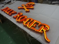 Lettres en relief 3D personnalisées avec éclairage frontal LED, logo orange doré illuminé pour la publicité de restaurant, bar, devanture de magasin