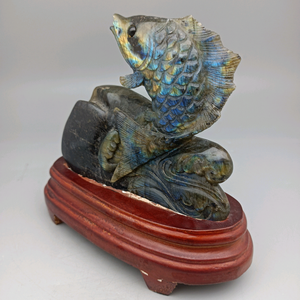 Natural Gemstones Labradorite 130x130x70mm Fish Carving For Holiday Decoration - Product Image 2