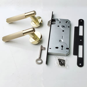 Poignée de porte <span class=keywords><strong>en</strong></span> bois moletée Poignées de porte <span class=keywords><strong>en</strong></span> aluminium noir de vente chaude avec insert <span class=keywords><strong>en</strong></span> acier à prix compétitif - Product Image 3