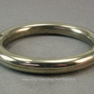 Brazalete de latón hecho a mano Happiness - Product Image 1