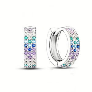 Boucles d'oreilles Huggie plaquées or blanc tendance avec incrustation de strass en cristal pour femmes, bijoux de fête, accessoires de mode - Product Image 1