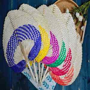 Éventail artisanal en bambou écologique du Vietnam, en rotin naturel tressé avec sculpture d'art populaire, cadeau d'affaires - Product Image 5