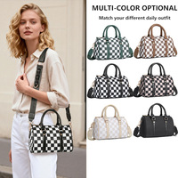 Sac fourre-tout décontracté à imprimé damier pour femme, sac coussin multicolore avec trois sangles et fermeture éclair, sac à bandoulière