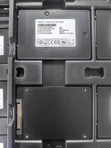 Unidad de estado sólido HORNG SHING usada con el disco SSD PM983A U.2 960G SATA 6Gbps - Product Image 3