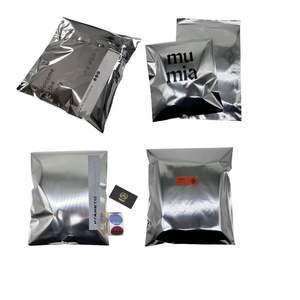 Sacs d'expédition pour vêtements en polyéthylène argenté avec bande adhésive auto-scellante et logo personnalisé, sacs d'emballage en polyéthylène argenté, sacs d'expédition en polyéthylène métallisé en aluminium - Product Image 2