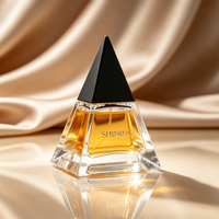 Luxuriöse Pyramidenförmige Parfümflasche im Ägyptischen Stil Einzigartige Dreieckige Glasflasche für Pharaonische Düfte Großhandel