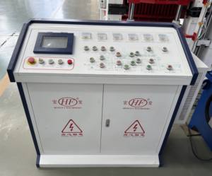 Macchina Automatica per la Produzione di Blocchi di Cemento con Pompa Idraulica PLC, Motore per Blocchi Solidi e Cavi, Lunga Durata - Product Image 4